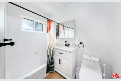 1014 Pier Ave, Santa Monica, CA 90405 - Photo 11