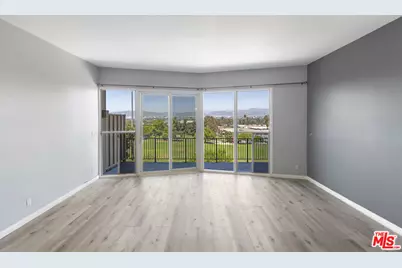 4749 Don Ricardo Dr, Los Angeles, CA 90008 - Photo 11