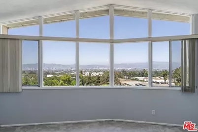 4749 Don Ricardo Dr, Los Angeles, CA 90008 - Photo 1