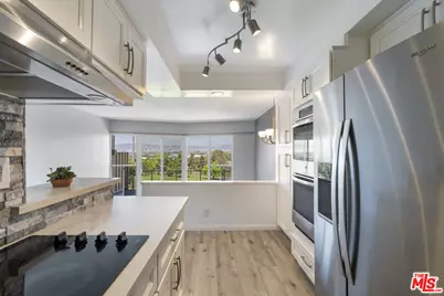 4749 Don Ricardo Dr, Los Angeles, CA 90008 - Photo 27