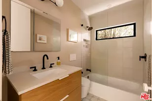 2013 Walnut Ave, Los Angeles, CA 90291 - Photo 15