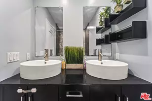970 Palm Ave, West Hollywood, CA 90069 - Photo 9