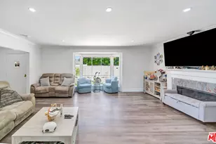 5923 N Corbin Ave, Tarzana, CA 91356 - Photo 11