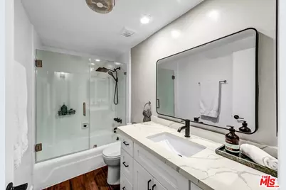 1221 N Kings Rd #101, West Hollywood, CA 90069 - Photo 21