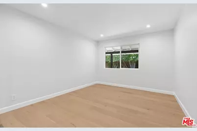 1920 N Altadena Dr, Pasadena, CA 91107 - Photo 29