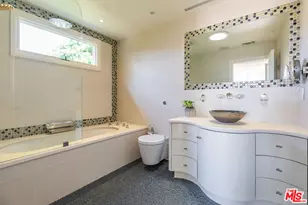 6051 Philip Ave, Malibu, CA 90265 - Photo 25