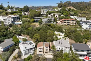 3751 Prestwick Dr, Los Angeles, CA 90027 - Photo 31