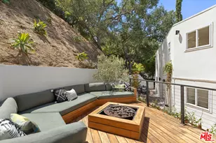 3750 Arbolada Rd, Los Angeles, CA 90027 - Photo 29