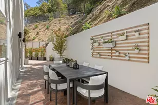3750 Arbolada Rd, Los Angeles, CA 90027 - Photo 31