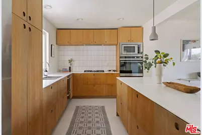 3750 Arbolada Rd, Los Angeles, CA 90027 - Photo 13