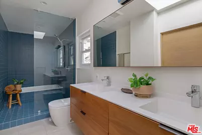 3750 Arbolada Rd, Los Angeles, CA 90027 - Photo 19