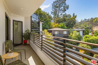 3750 Arbolada Rd, Los Angeles, CA 90027 - Photo 29