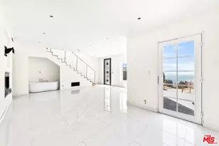 17725 Revello Dr, Los Angeles, CA 90272 - Photo 9