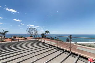 17725 Revello Dr, Los Angeles, CA 90272 - Photo 21