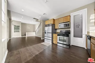 5237 Willowcrest Ave, Los Angeles, CA 91601 - Photo 9