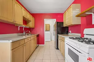 11335 Califa St, Los Angeles, CA 91601 - Photo 7