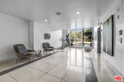 7560 Hollywood Blvd #303, Los Angeles, CA 90046 - Photo 5