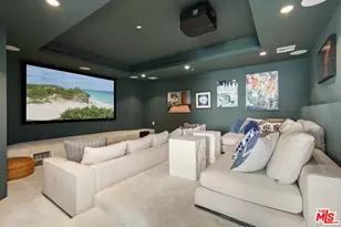 1501 Viewsite Terrace, Los Angeles, CA 90069 - Photo 13