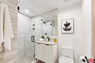 Comstock Ave, Los Angeles, CA 90024 - Photo 27