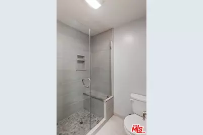 7742 Redlands St #D1046, Los Angeles, CA 90293 - Photo 17