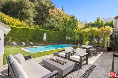 1960 Coldwater Canyon Dr, Beverly Hills, CA 90210 - Photo 27