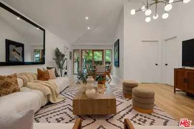 3775 Maplewood Ave, Los Angeles, CA 90066 - Photo 13