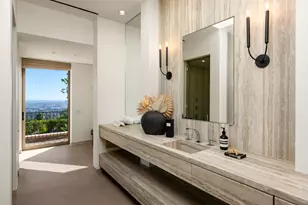 1016 N Hillcrest Rd, Beverly Hills, CA 90210 - Photo 31