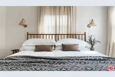 1146 S Mullen Ave, Los Angeles, CA 90019 - Photo 49