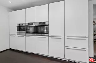 8867 Hollywood Hills Rd, Los Angeles, CA 90046 - Photo 23
