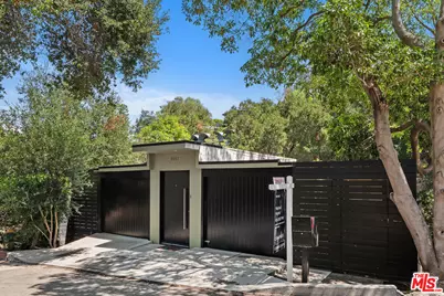 8867 Hollywood Hills Rd, Los Angeles, CA 90046 - Photo 5