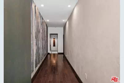 8867 Hollywood Hills Rd, Los Angeles, CA 90046 - Photo 7