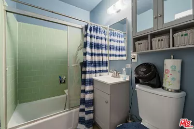 1642 S Orange Dr, Los Angeles, CA 90019 - Photo 17