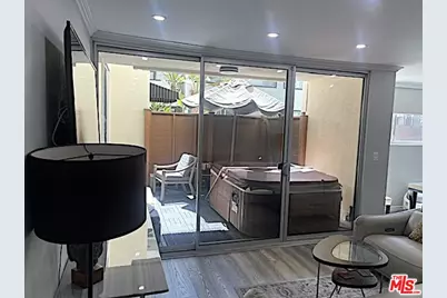 1015 N Kings Rd #104, West Hollywood, CA 90069 - Photo 15