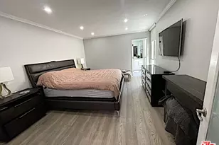 1015 N Kings Rd, West Hollywood, CA 90069 - Photo 29