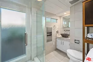 1216 Elm St, Los Angeles, CA 90291 - Photo 15