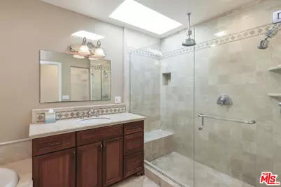 13155 Psomas Way, Los Angeles, CA 90066 - Photo 19