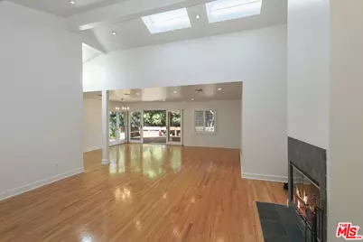 13155 Psomas Way, Los Angeles, CA 90066 - Photo 7