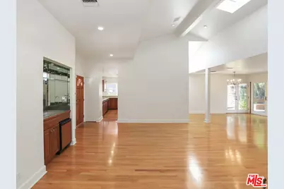 13155 Psomas Way, Los Angeles, CA 90066 - Photo 9