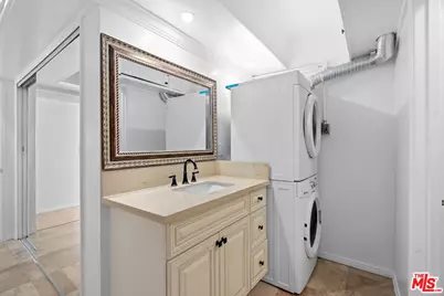 423 S Rexford Dr #305, Beverly Hills, CA 90212 - Photo 13