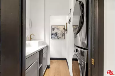 1116 S Highland Ave, Los Angeles, CA 90019 - Photo 15