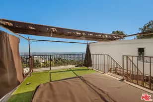 2189 Sunset Plaza Dr, Los Angeles, CA 90069 - Photo 37