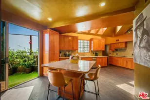2189 Sunset Plaza Dr, Los Angeles, CA 90069 - Photo 29
