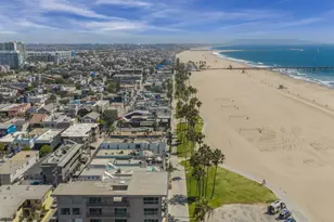 2311 Ocean Front Walk, Venice, CA 90291 - Photo 3