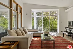 8494 Carlton Way, Los Angeles, CA 90069 - Photo 5