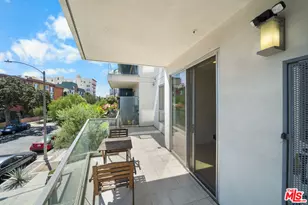 105 S Mariposa Ave, Los Angeles, CA 90004 - Photo 35