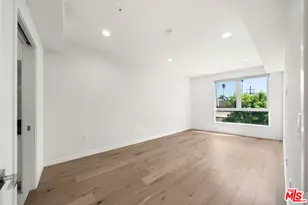 105 S Mariposa Ave, Los Angeles, CA 90004 - Photo 19