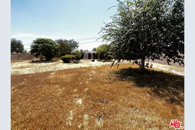 689 W Norwood St, Rialto, CA 92377 - Photo 27