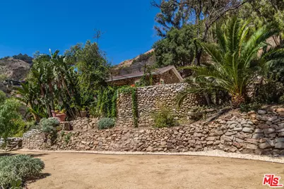2961 Gorge Rd, Malibu, CA 90265 - Photo 9