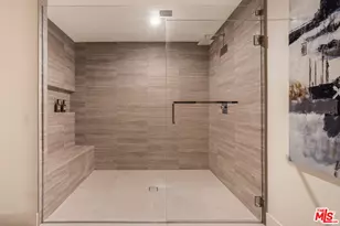425 N Palm Dr, Beverly Hills, CA 90210 - Photo 27
