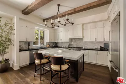 823 S Bundy Dr #111, Los Angeles, CA 90049 - Photo 5